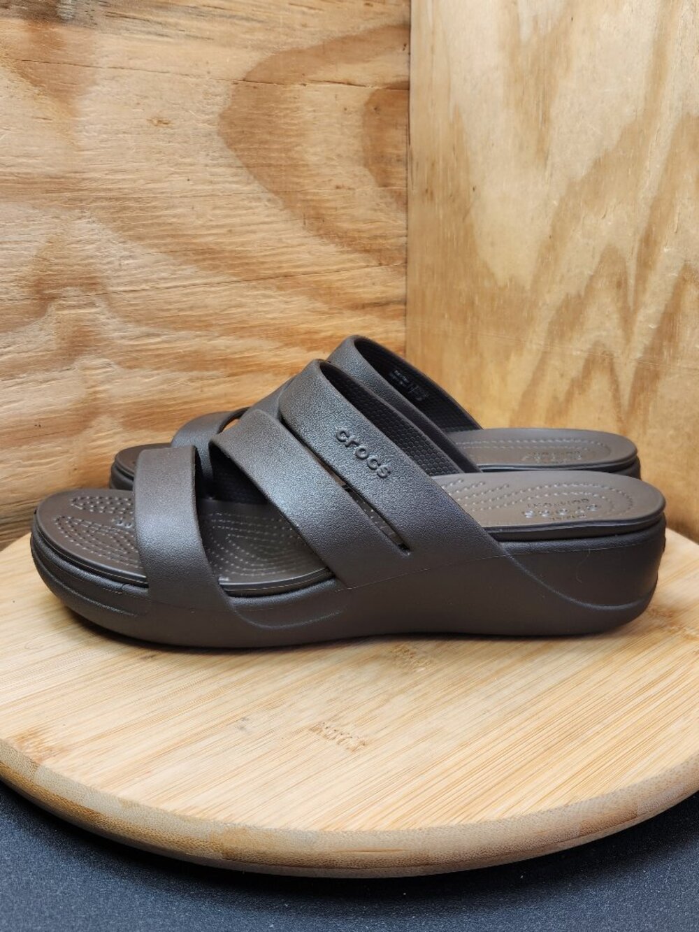 Crocs Getaway Strappy Womens Brown Wedge Slide Sandals Size 8 - Picture 4 of 9